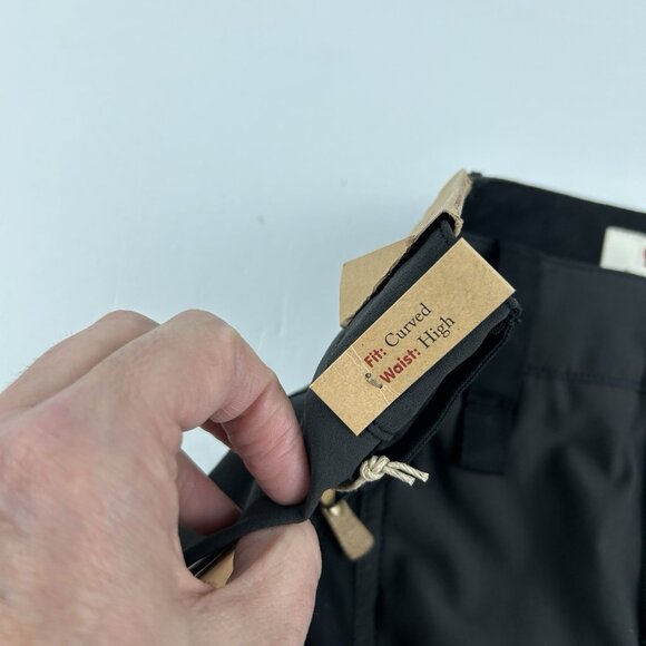 Fjallraven Nikka Curved Womens Shorts Black G1000 Size 26 Waist - Picture 12 of 16